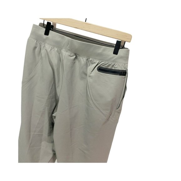 Under Armour Men's Gray Athletic Pants - Picture 5 of 8